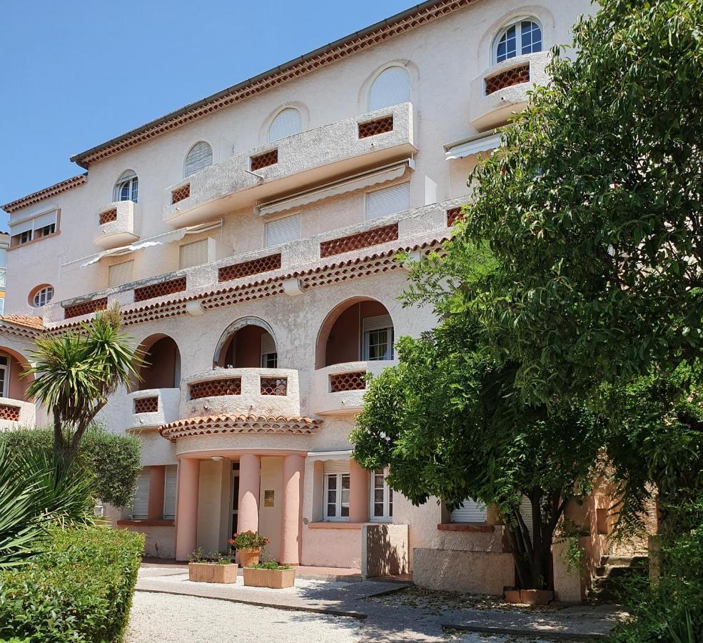 Studio Avec Grand Balcon- Residence De Caractere Бандоль Экстерьер фото