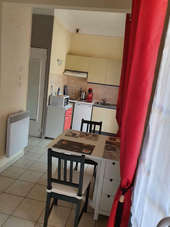 Studio Avec Grand Balcon- Residence De Caractere Бандоль Экстерьер фото